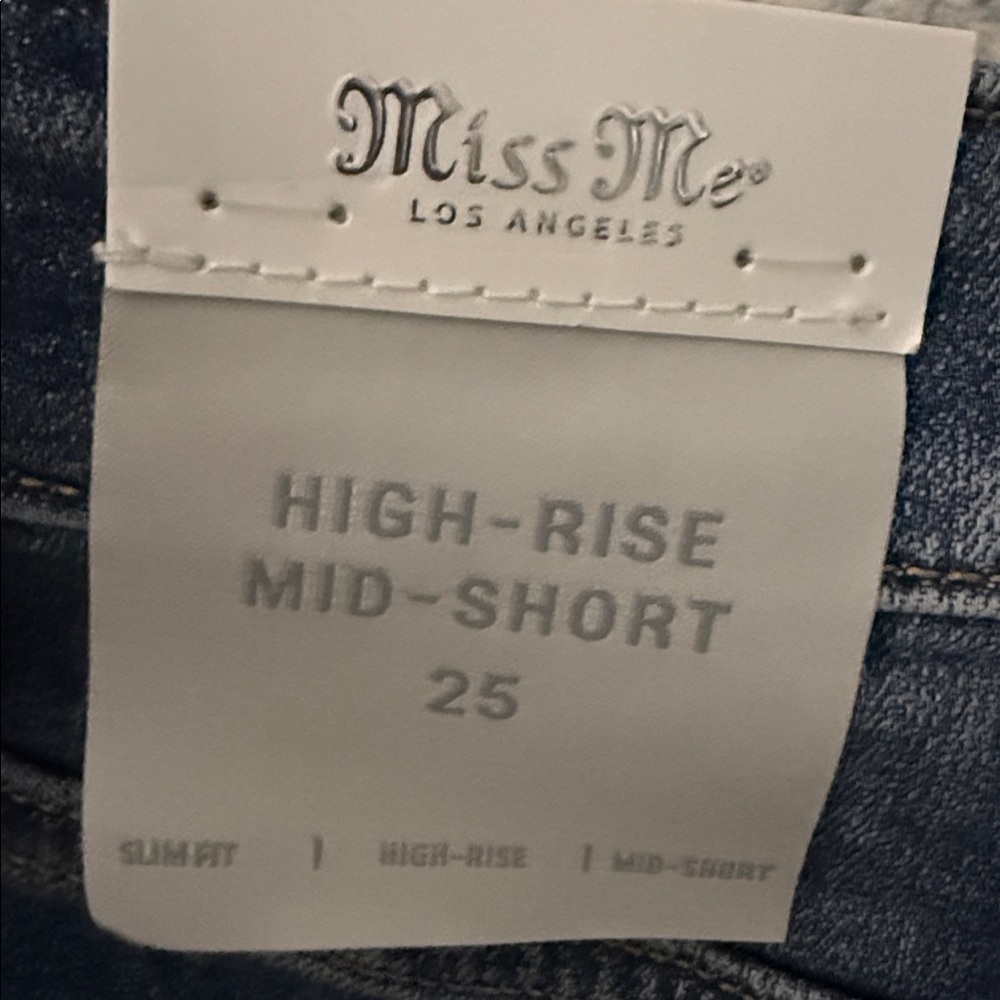 NWT Miss Me Blue Denim Star-Patterned Shorts Size 25 - Picture 5 of 6